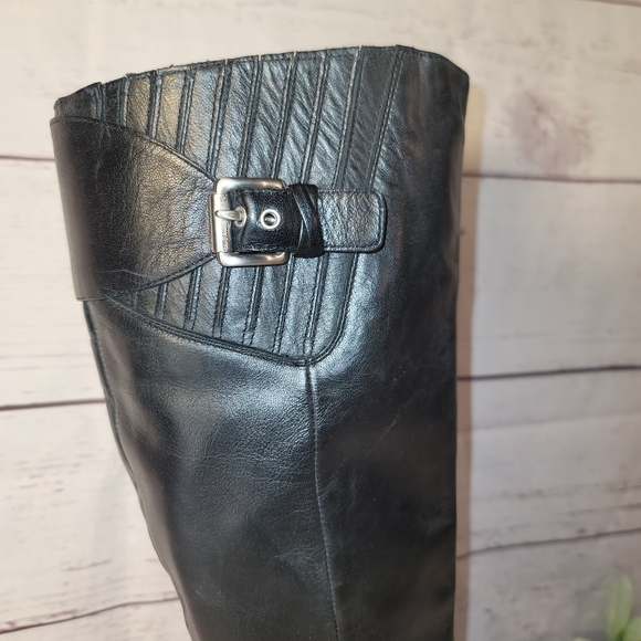 Michael Kors Alicia Women's Tall Leather Harness Buckle Riding Boot Size 8M - Picture 9 of 16